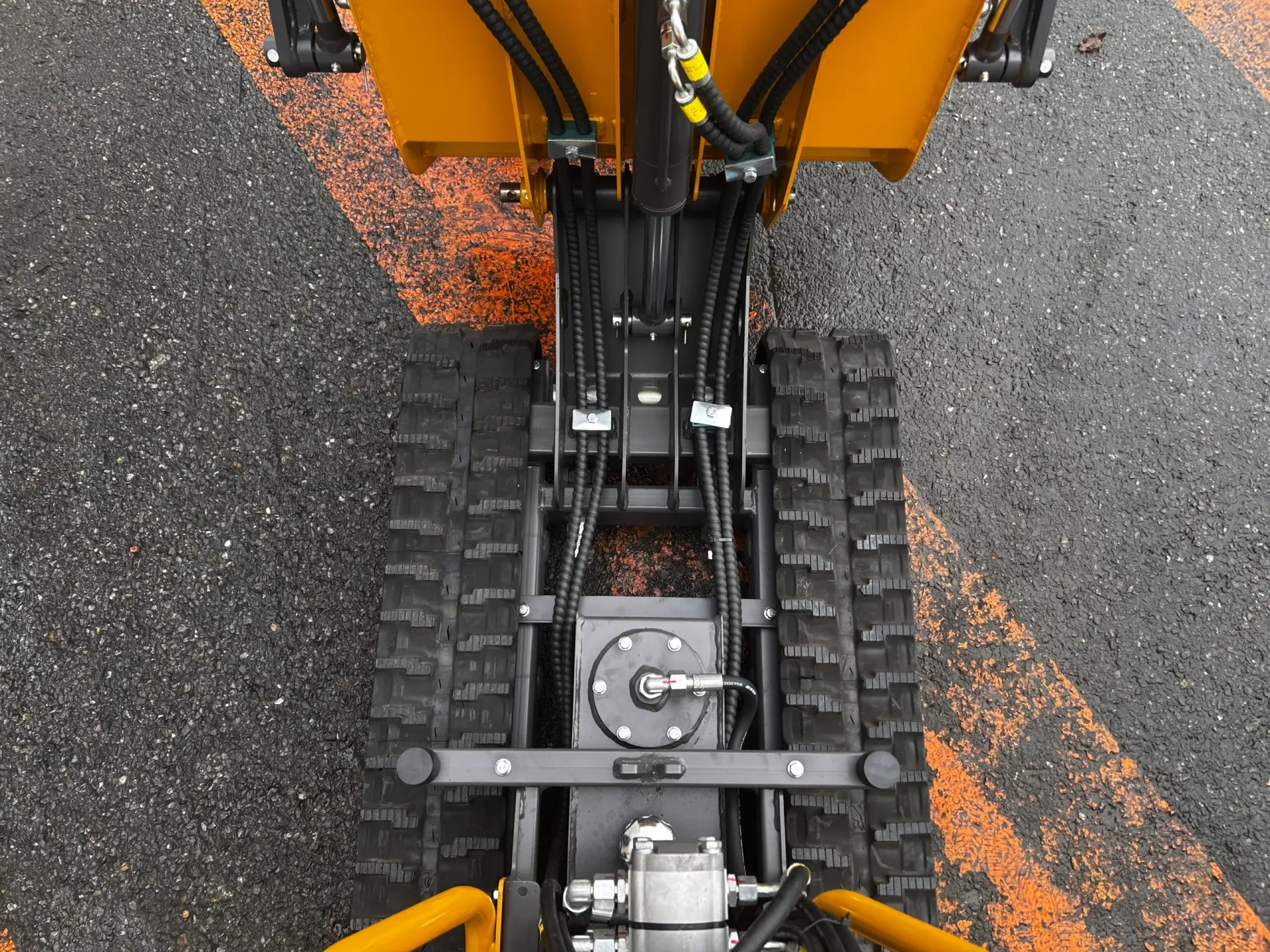 Sonca SJ-05M chenilles
