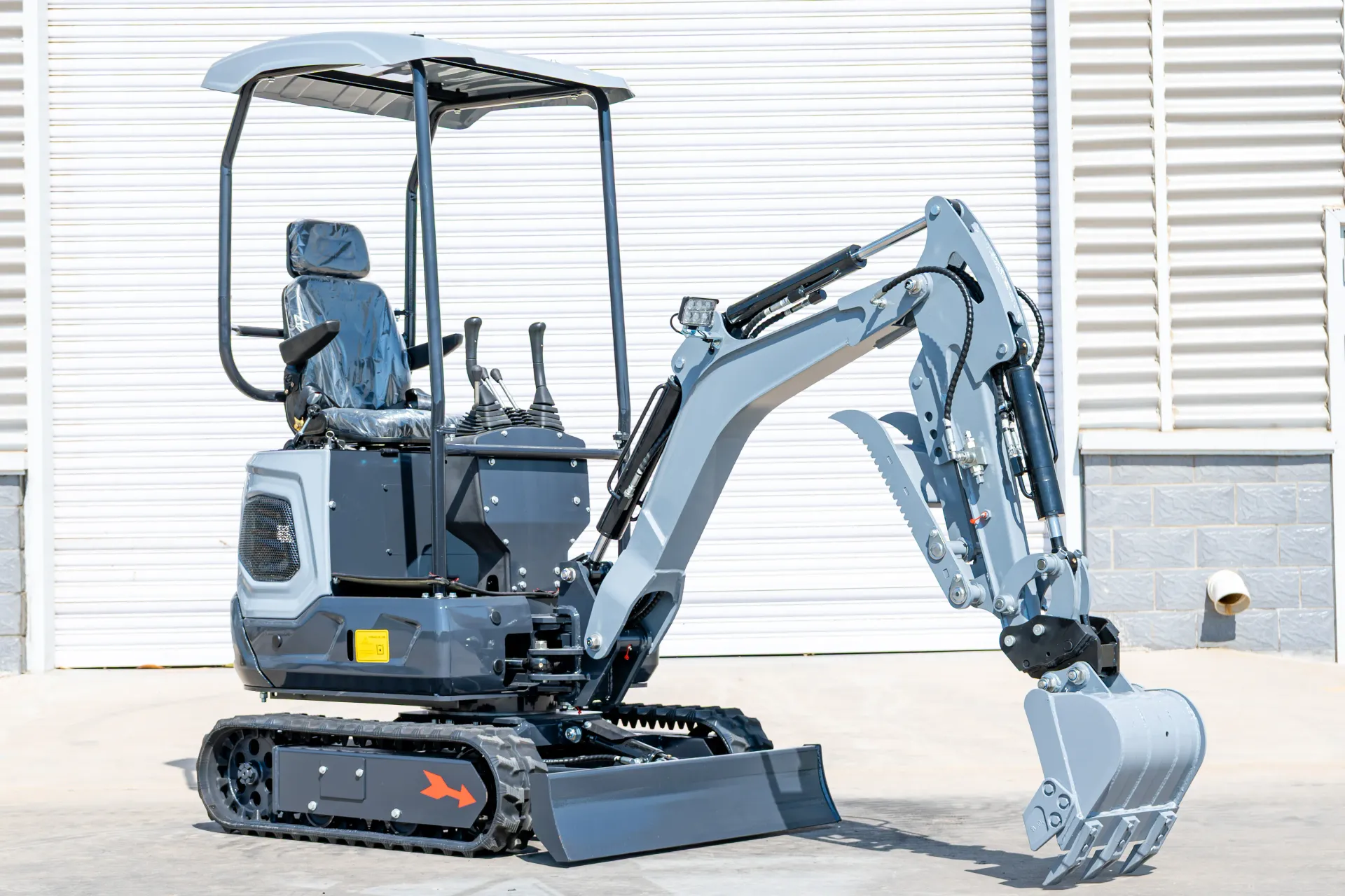 Xcavator XC12S vue avant gauche