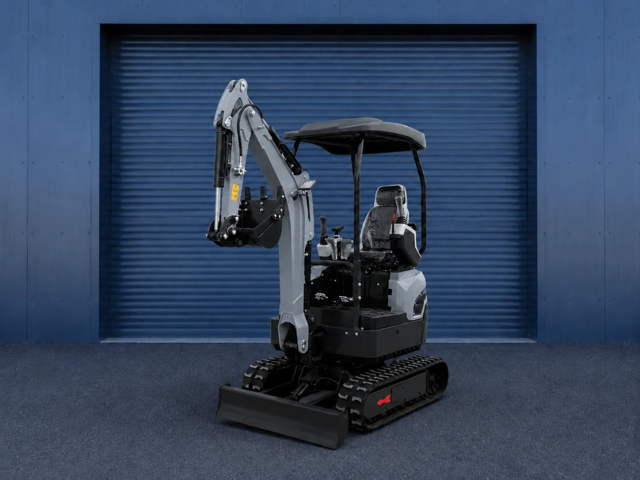 Mini-pelle Xcavator XC13P, vue arrière trois-quarts, bras replié
