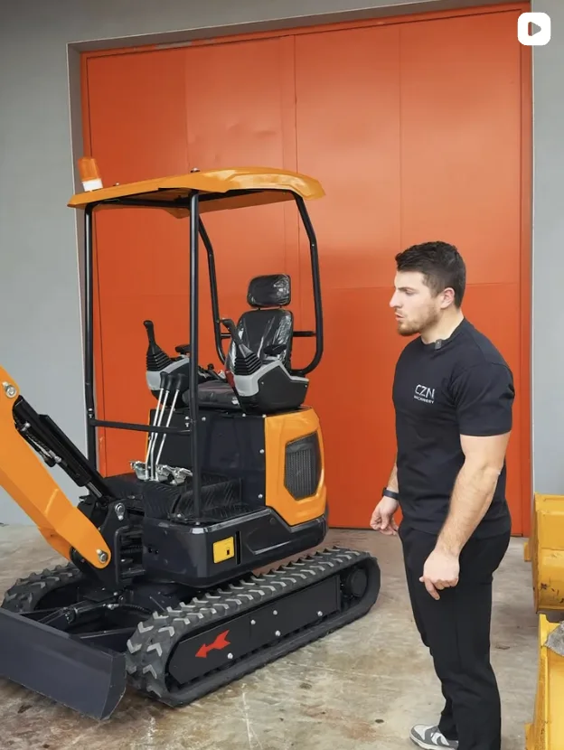 Mini-pelle CZN Machinery au showroom